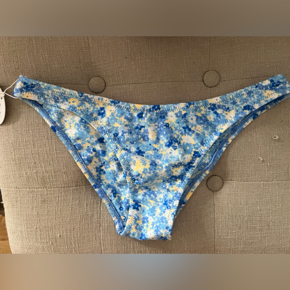 love story- kulani kinis bottom. never worn